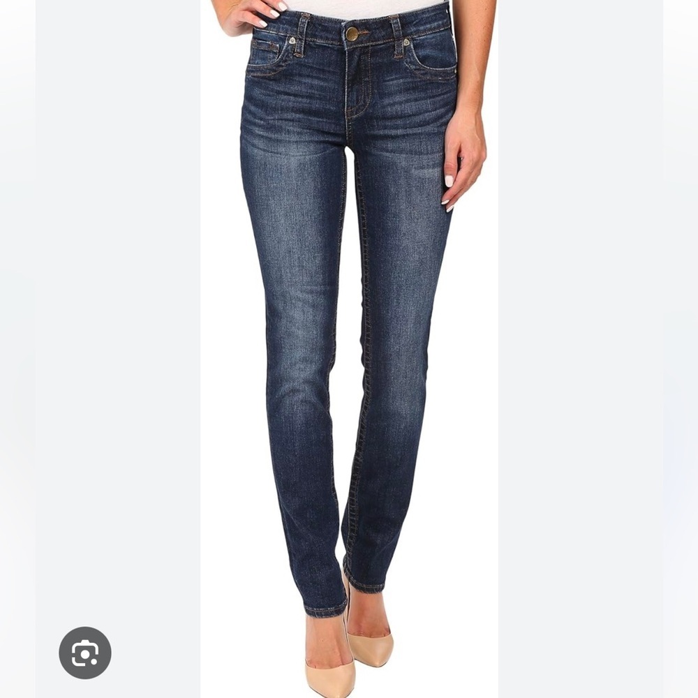 Kut from the Kloth straight leg blue jean style SP333MA2